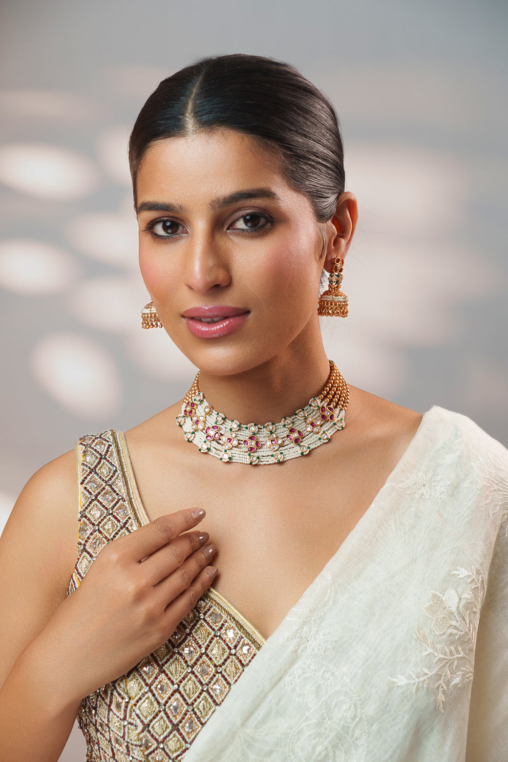 Aahana Kundan Necklace Set