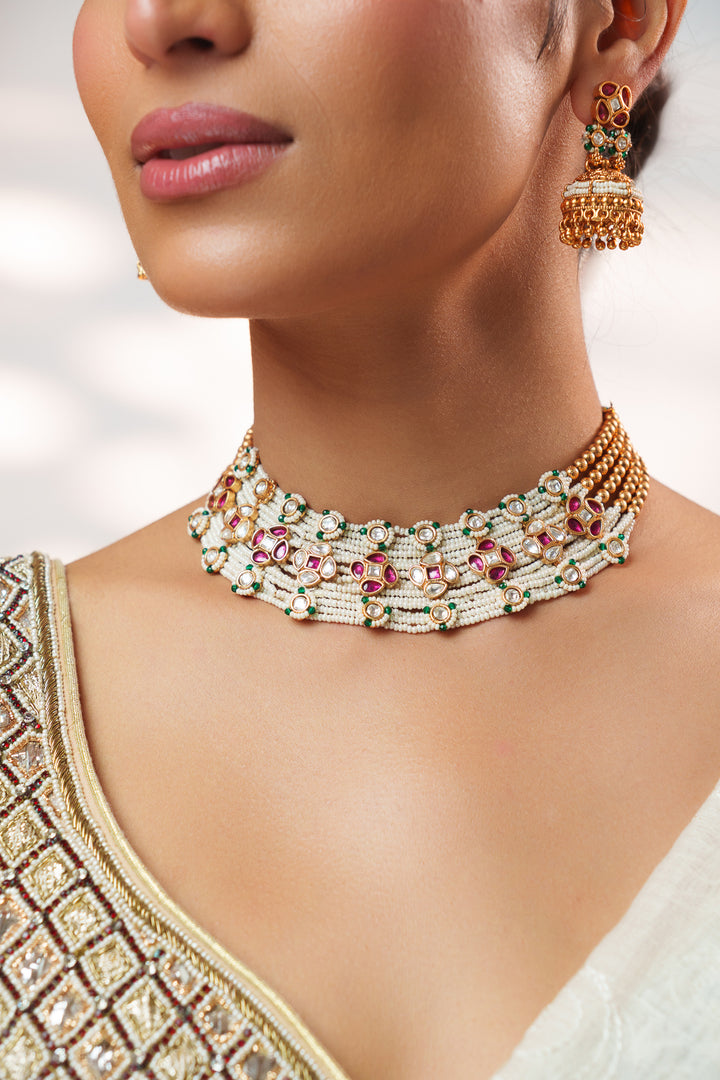 Aahana Kundan Necklace Set