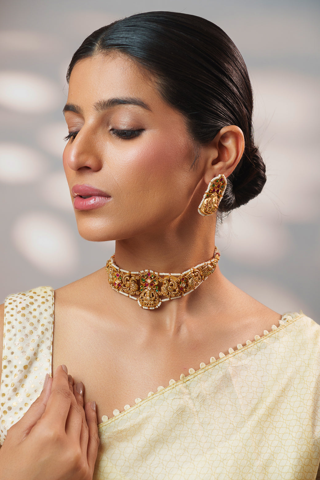 Avnita Temple Kundan Necklace Set