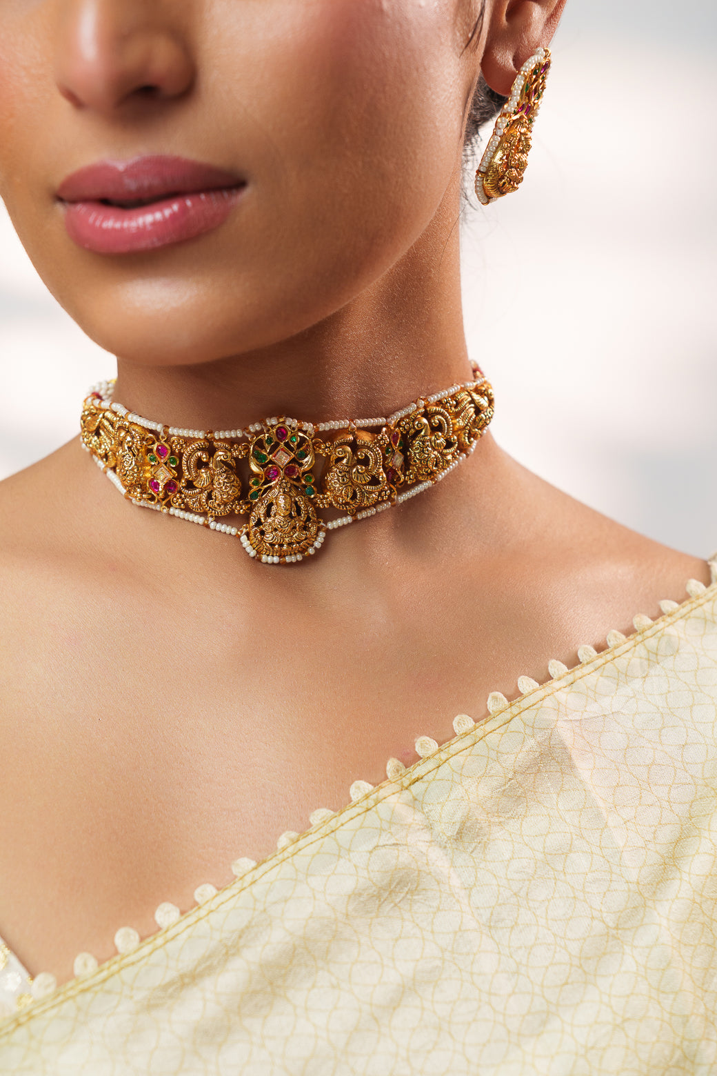 Avnita Temple Kundan Necklace Set
