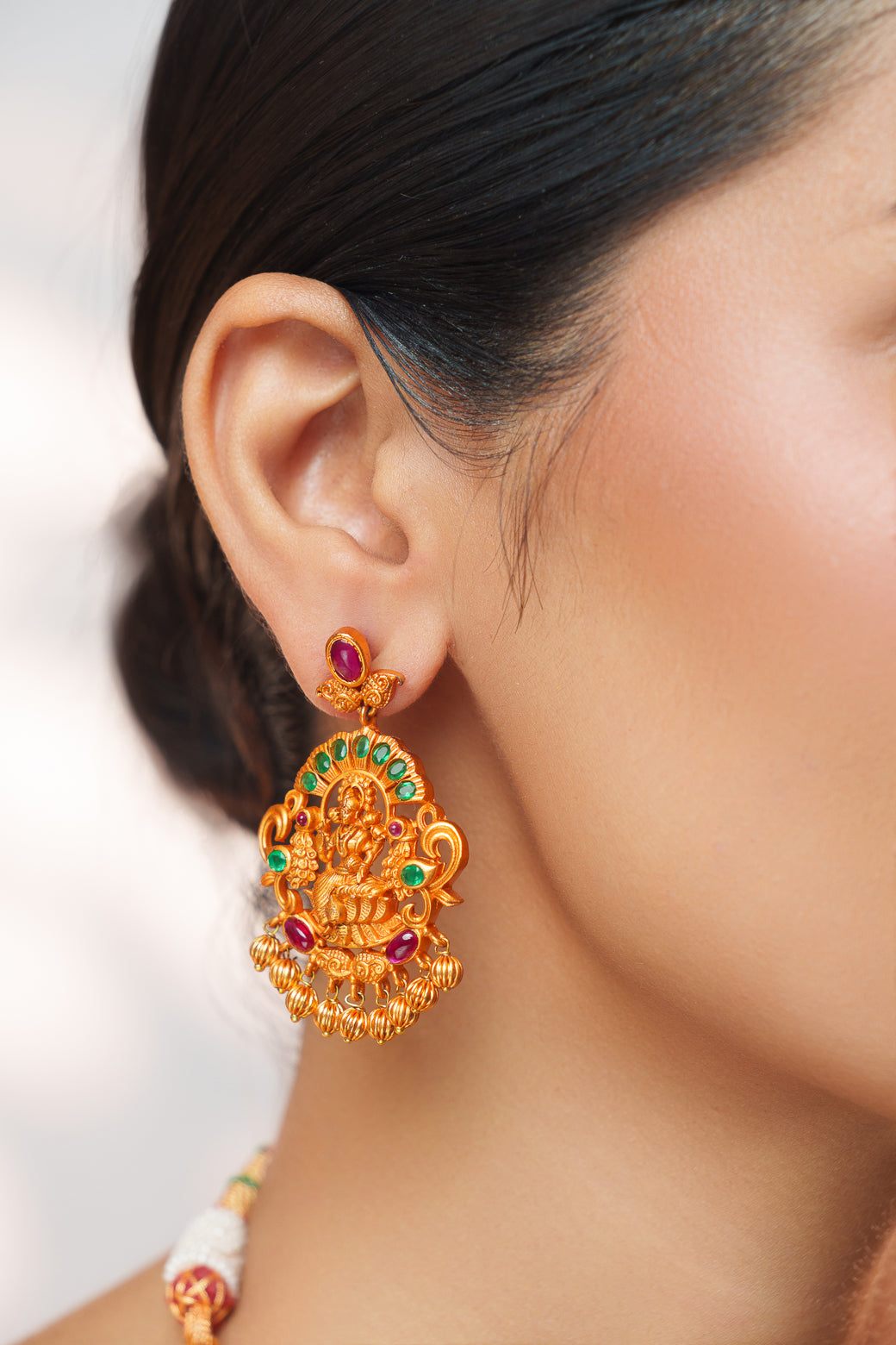 Shivaka Temple Kundan Necklace Set