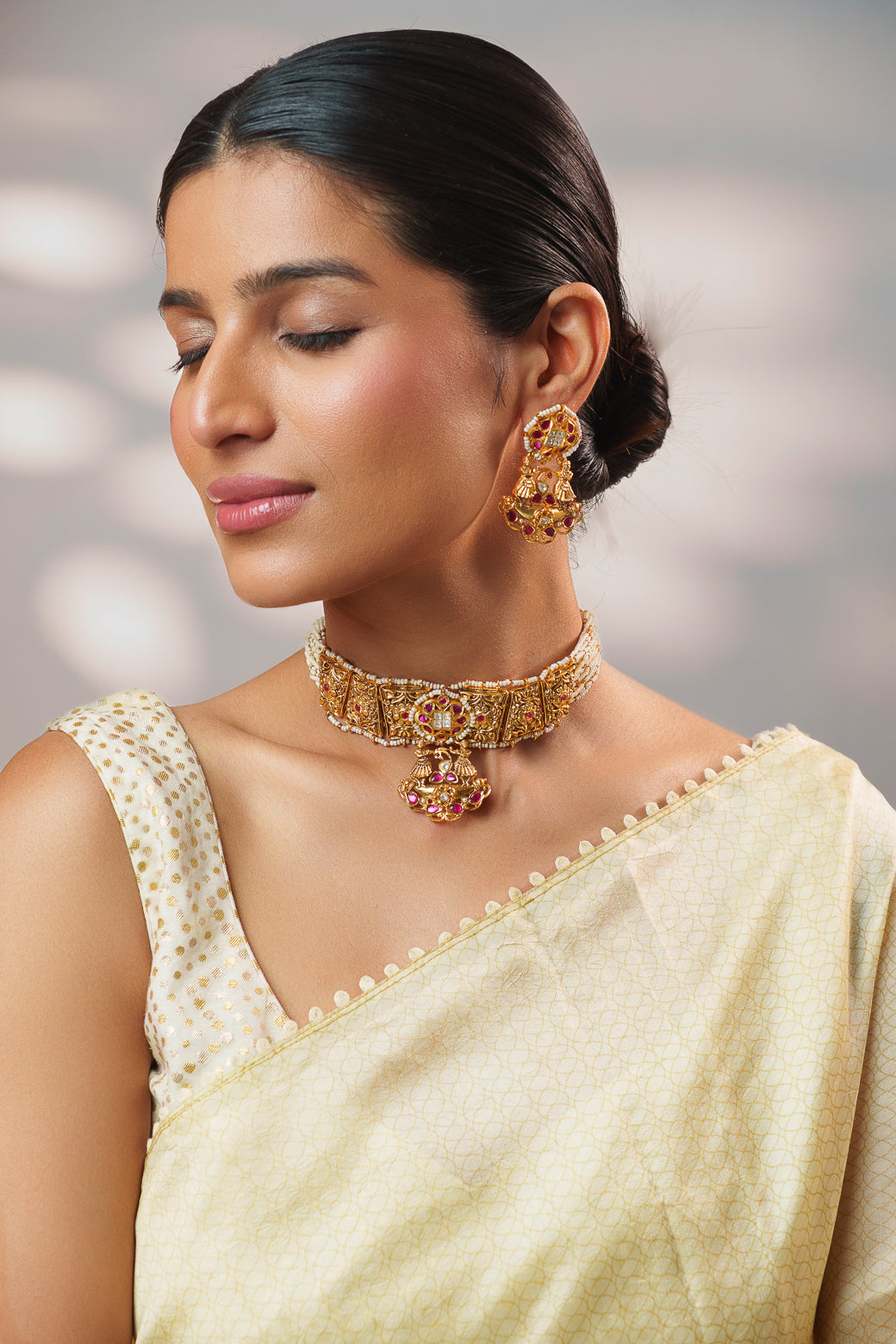 Avnissa Temple Kundan Necklace Set
