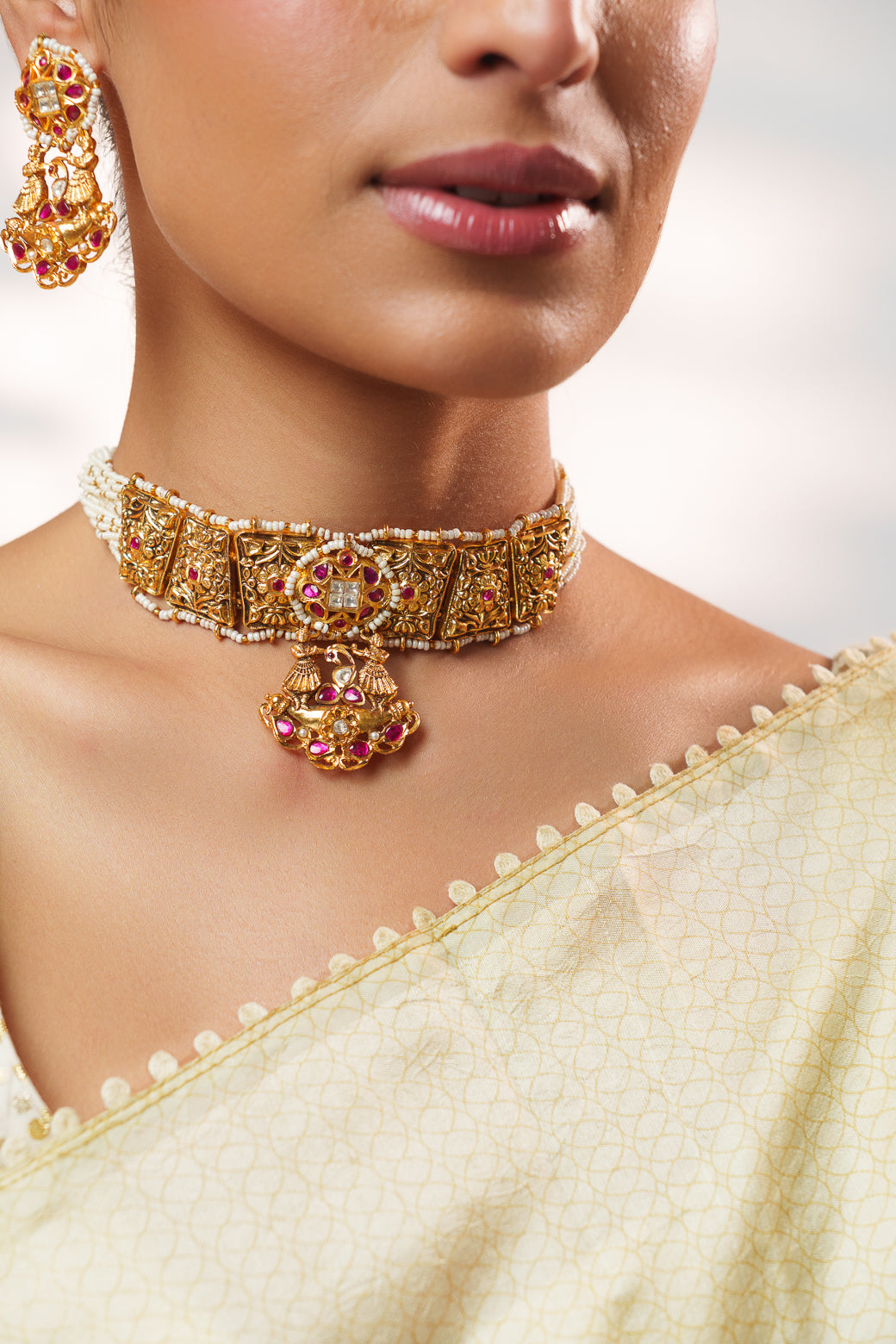 Avnissa Temple Kundan Necklace Set