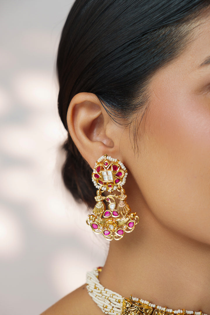 Avnissa Temple Kundan Necklace Set