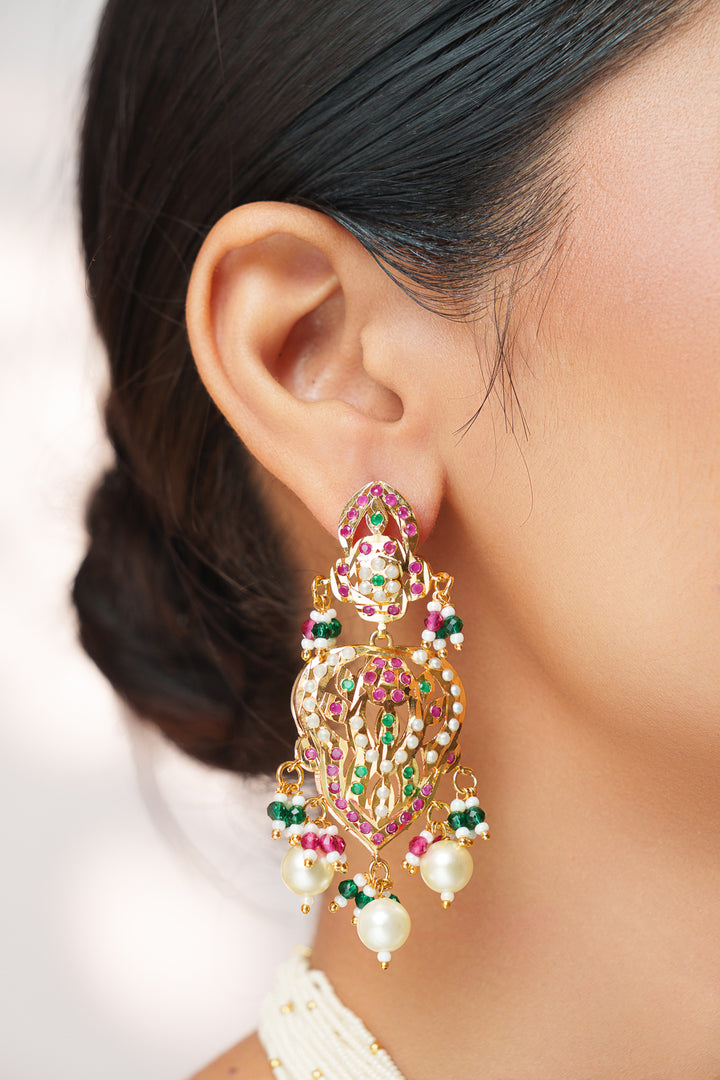 Anjuni Kundan Jadau Choker