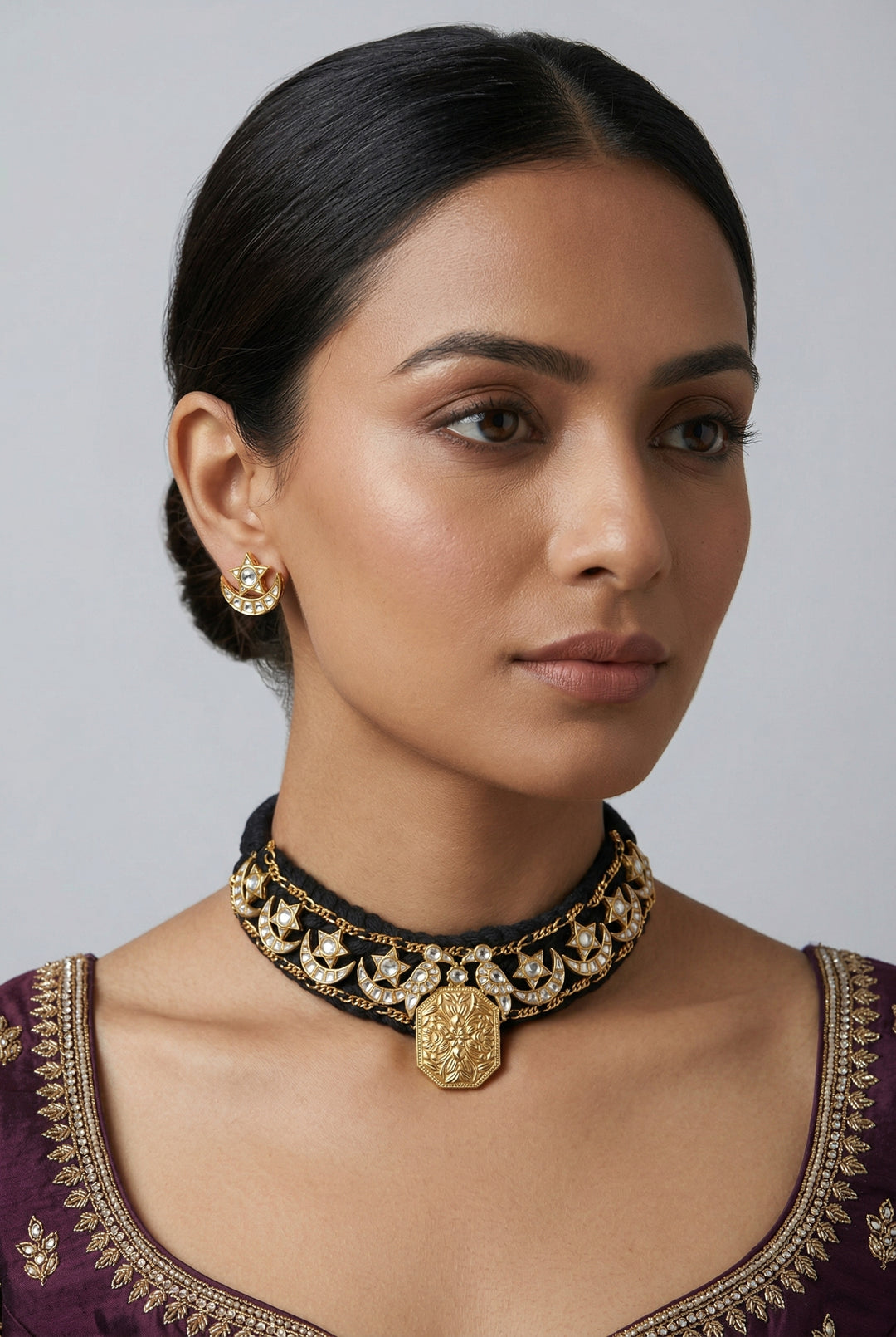 Vaanshi Metal Kundan Necklace Set
