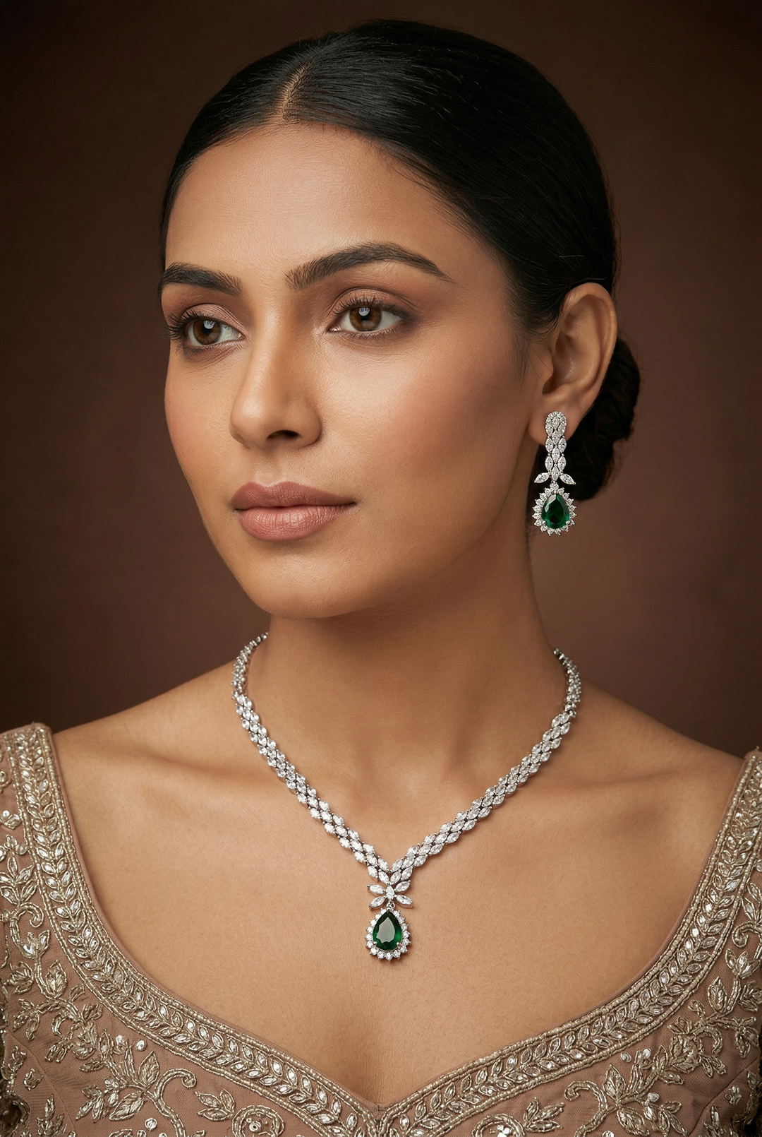 Drishti Emerald Diamond Necklace Set