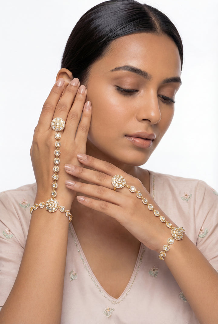 Shanaya Kundan Hathphool