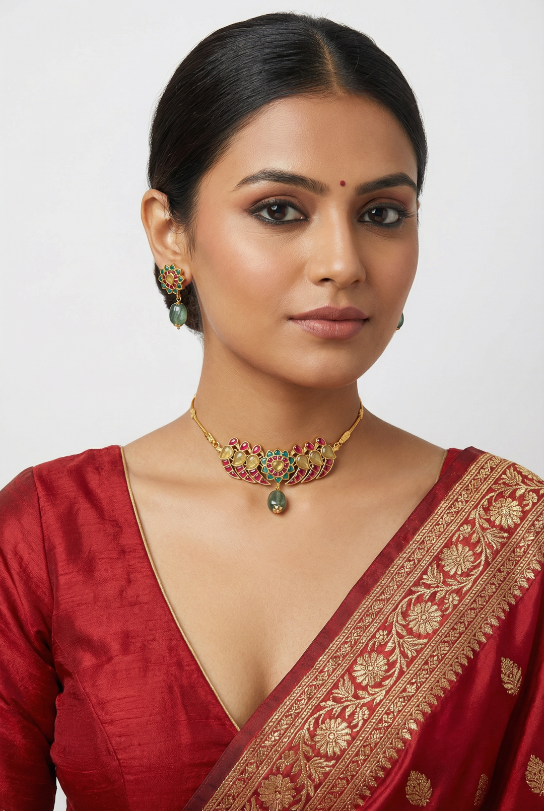 Iravya Kundan Necklace Set