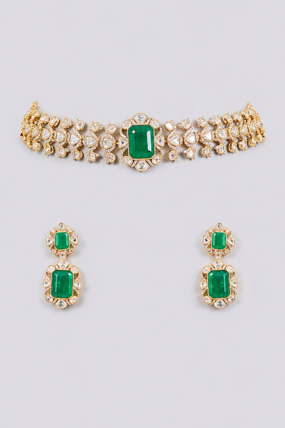 Saanvika Green Kundan Necklace Set - alternate view