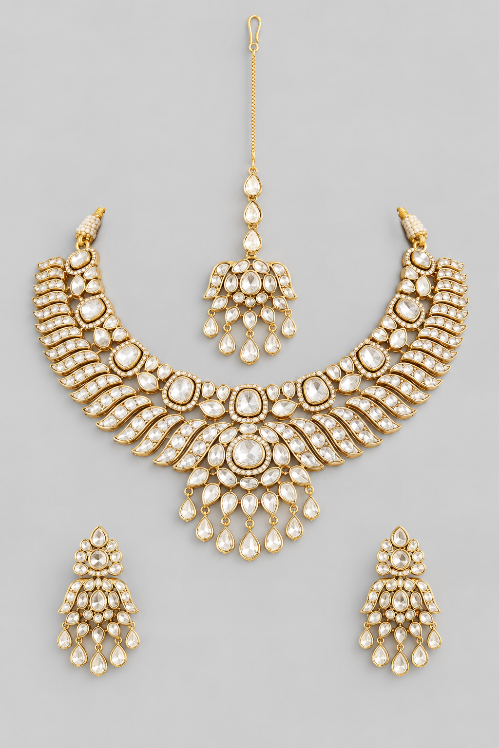 Saunika Golden Kundan Necklace Set