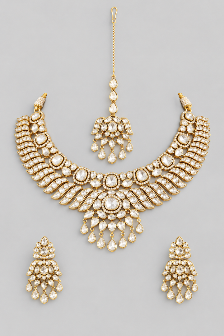 Saunika Golden Kundan Necklace Set
