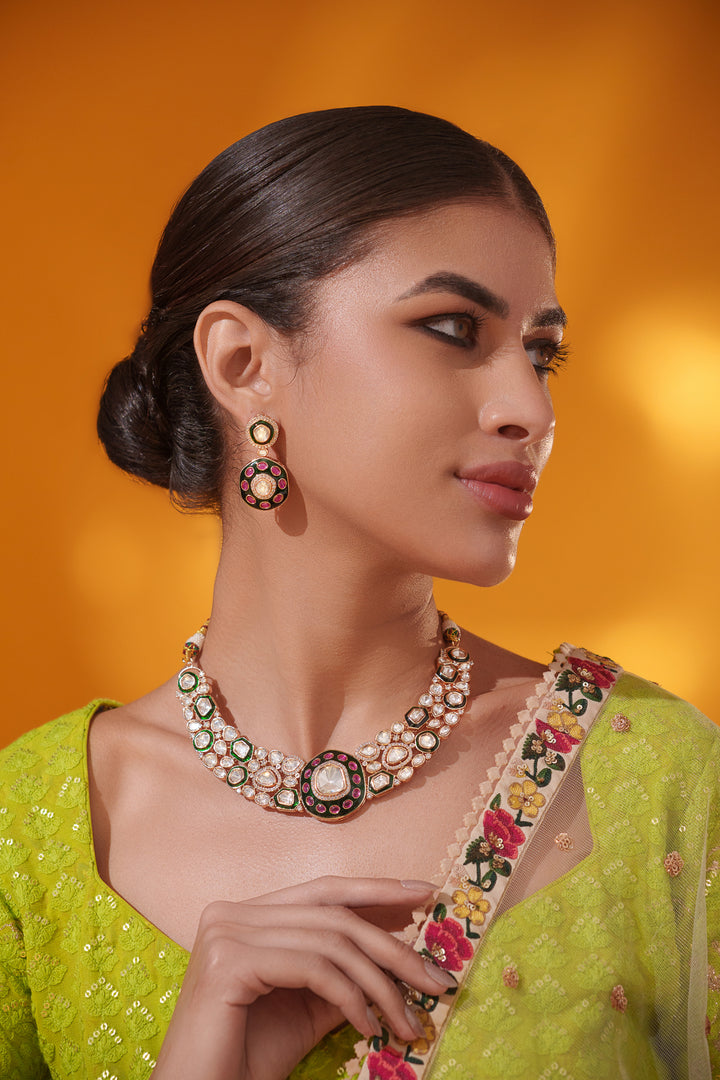 Aavira Kundan Necklace Set