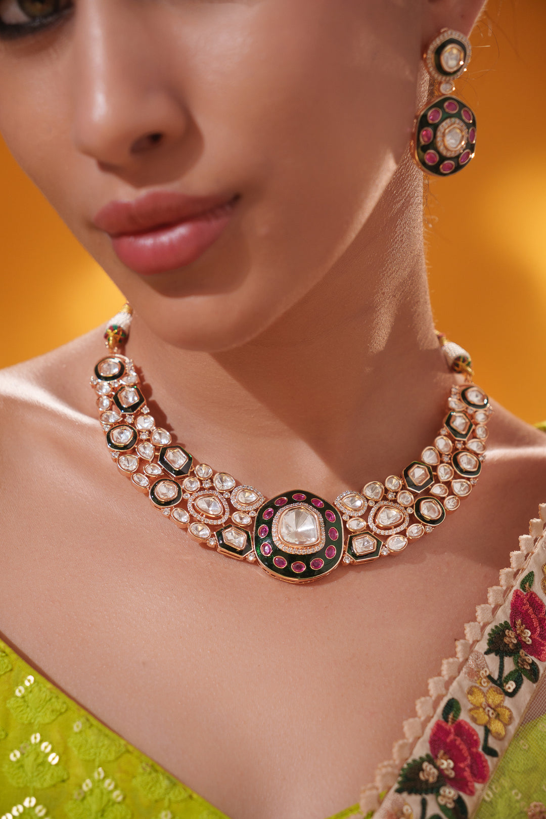 Aavira Kundan Necklace Set