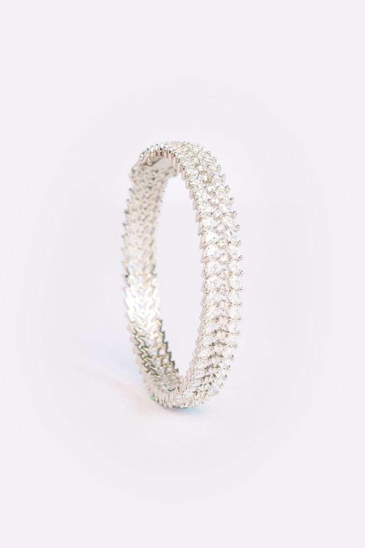 Faayaz White Diamond Kadas