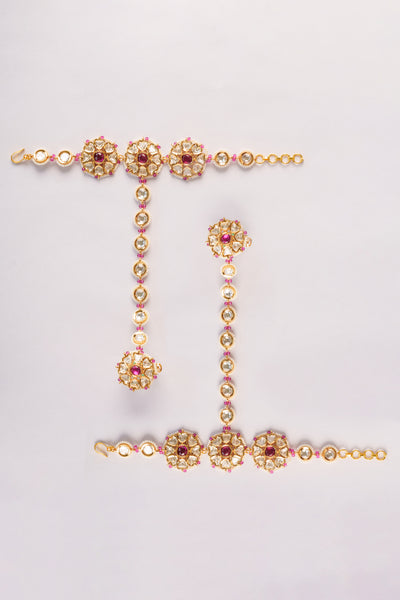 Sharira Red Kundan Haathphool