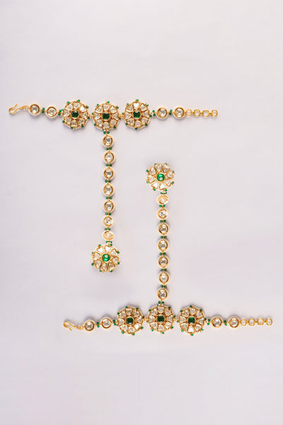 Sharira Green Kundan Haathphool