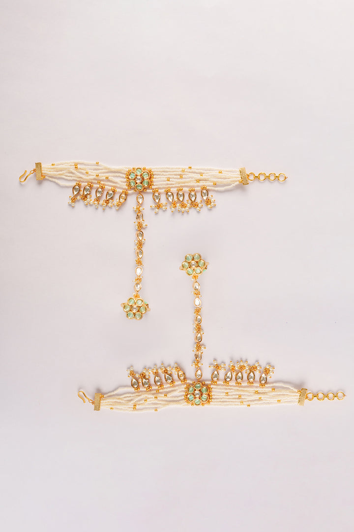 Vedhi Mint Green Kundan Hathphool