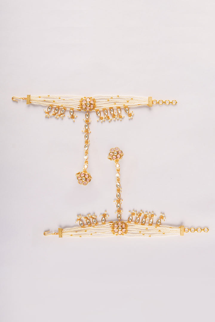 Vedhi Baby Pink Kundan Hathphool