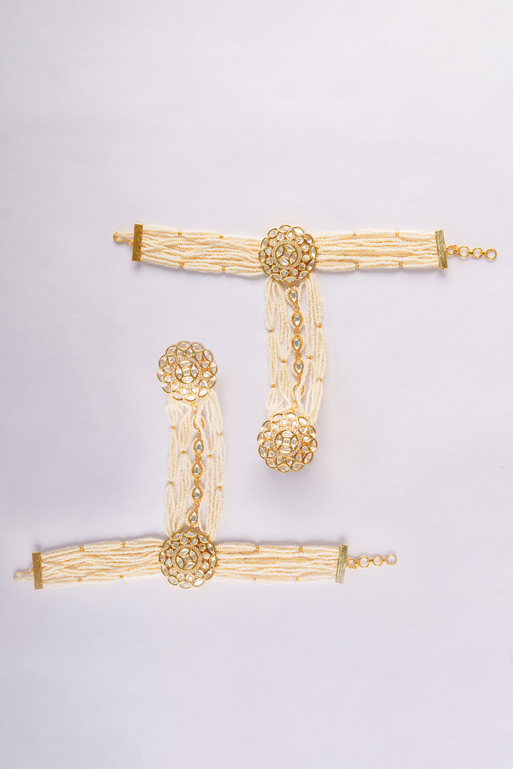 Vedhira Pearl Kundan Hathphool