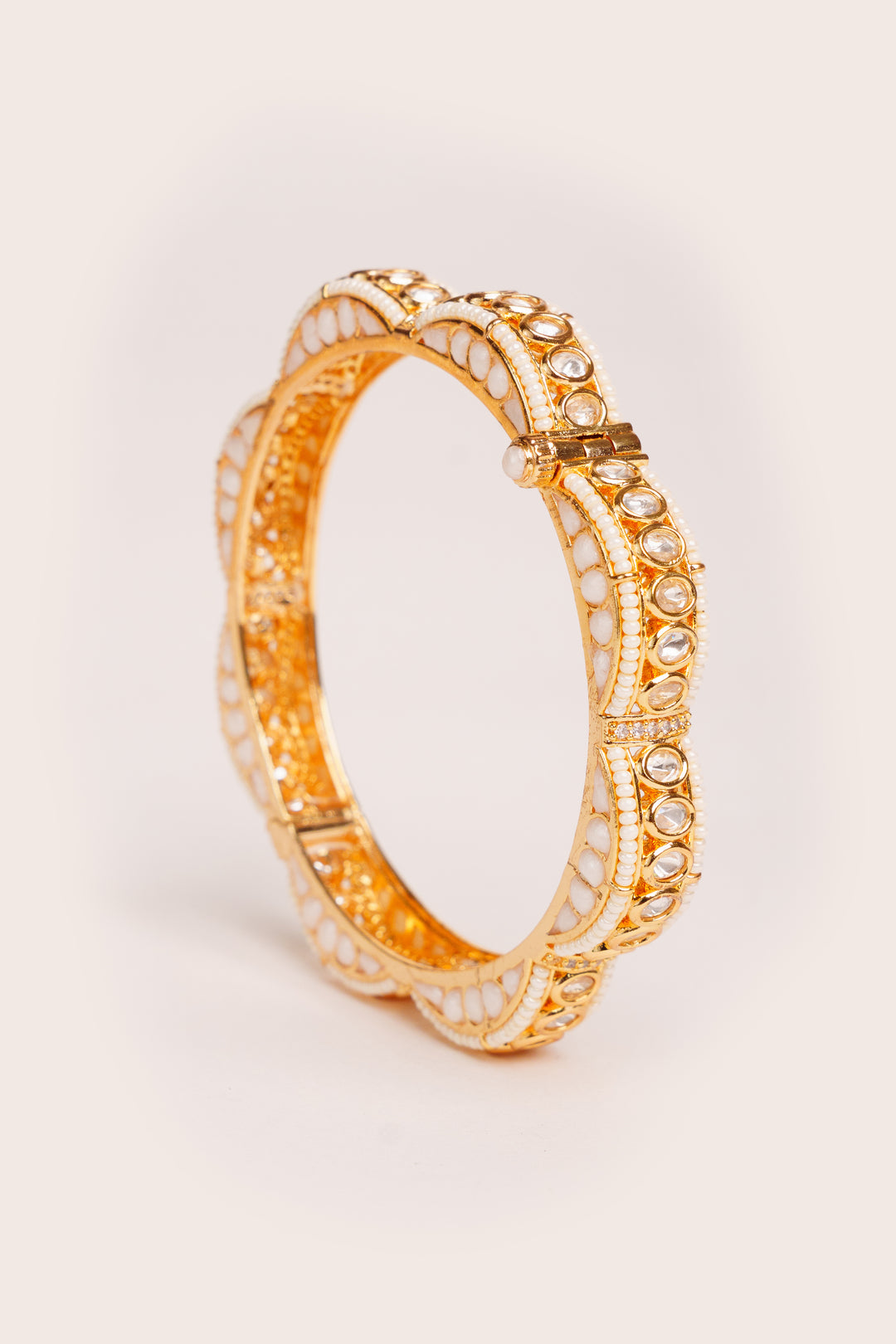 Mahika White Kundan Kadas