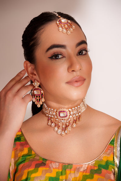 Ihita Red Kundan Choker Set