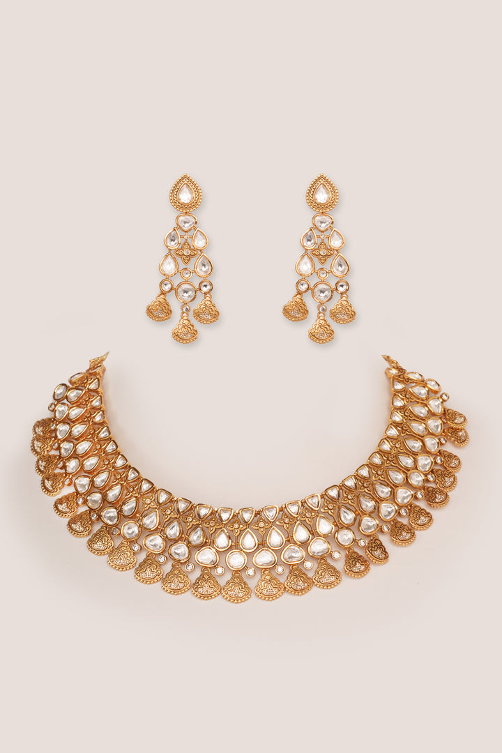 Aaditi Kundan Necklace Set