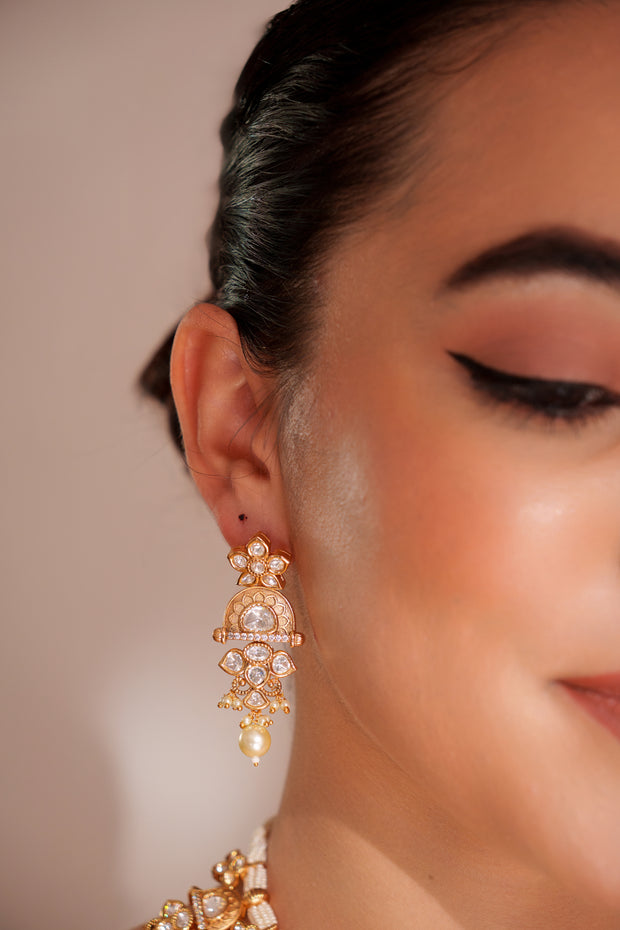 Sharavi Kundan Necklace Set