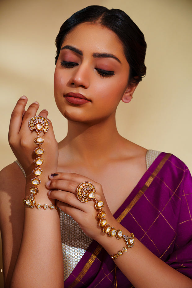 Gazal Kundan Haathphool