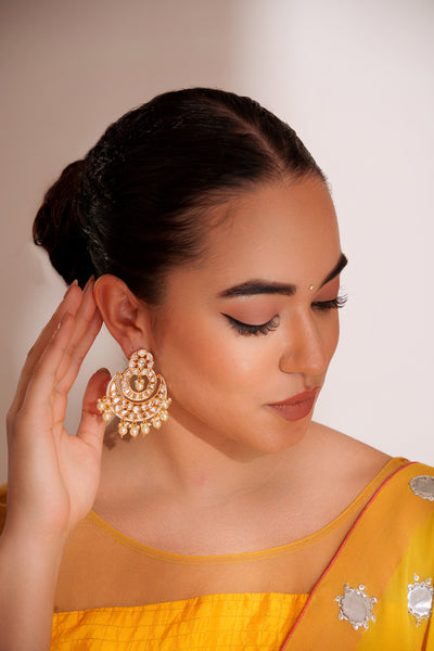 Urmi Kundan Chandbalis