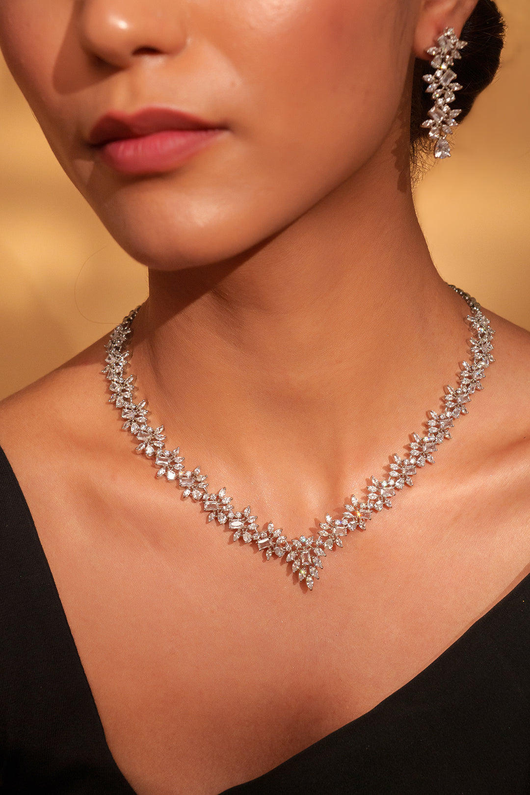 Aakshi Diamond Necklace Set