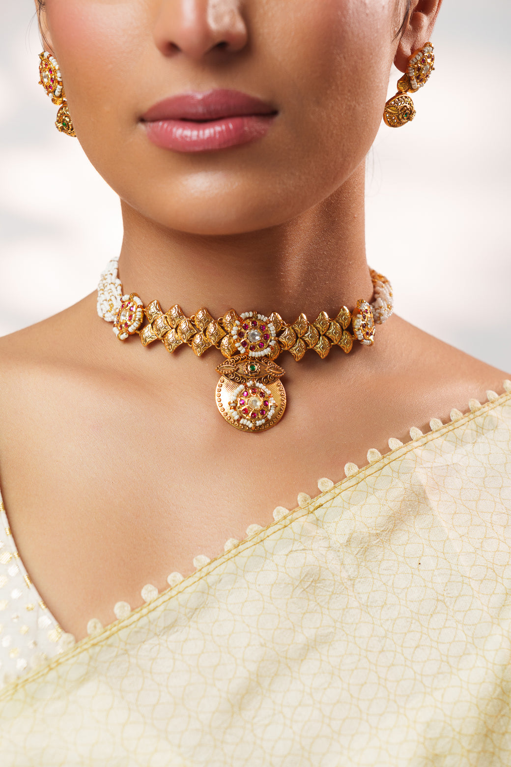Avnika Temple Kundan Necklace Set