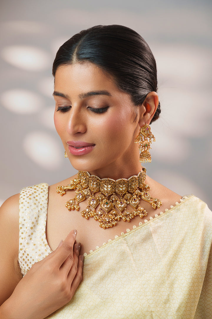 Akushi Temple Kundan Necklace Set