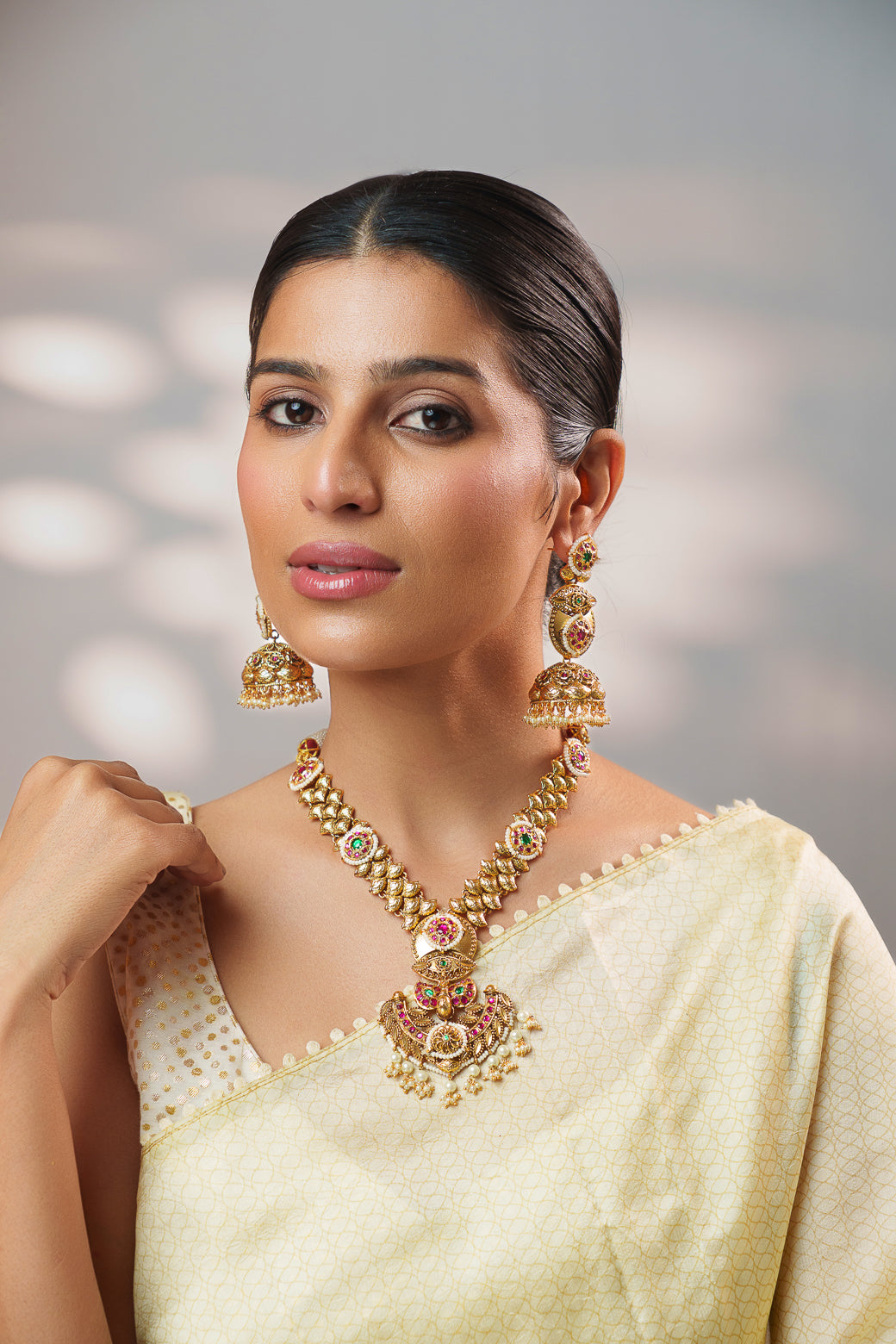 Avni Temple Kundan Necklace Set