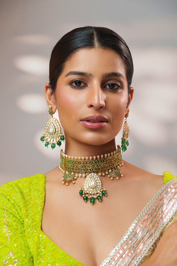 Jhalakaar Kundan Jadau Choker