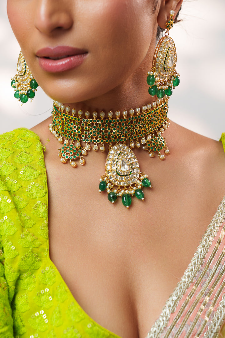 Jhalakaar Kundan Jadau Choker