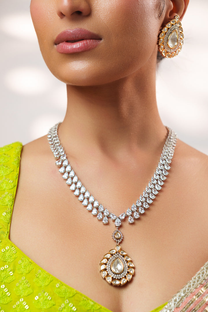 Tanaya Diamond Kundan Necklace Set