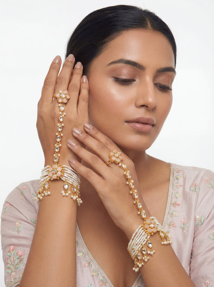 Vedhi Baby Pink Kundan Hathphool