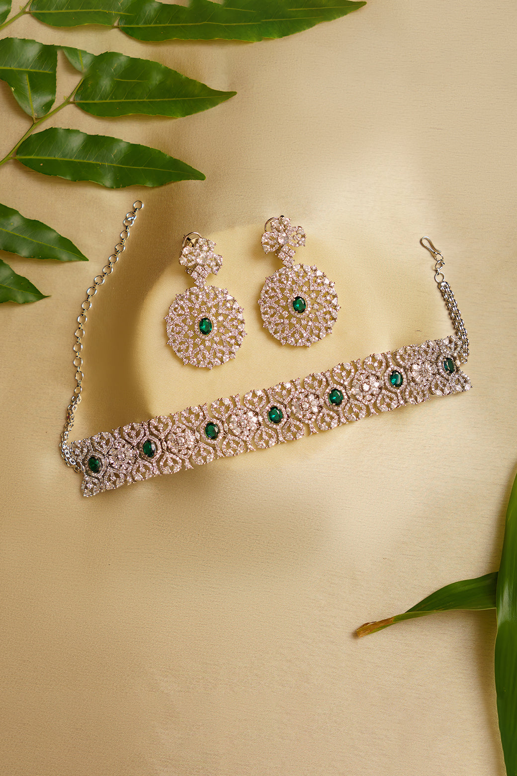 Diksha Emerald Diamond Choker