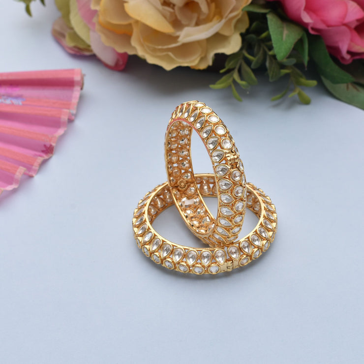 Aradhna Kundan kadas zevarbygeeta