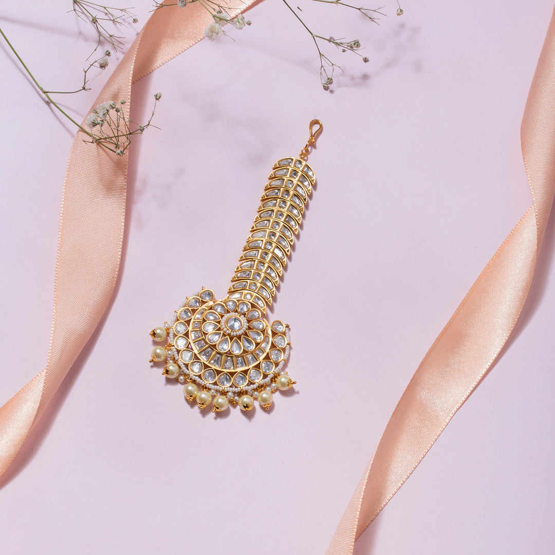 Kundan maang tikka zevarbygeeta