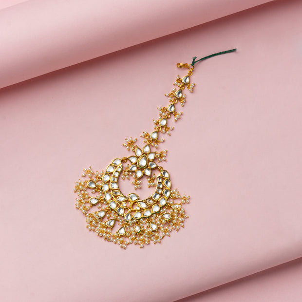 Kundan Maang tikka